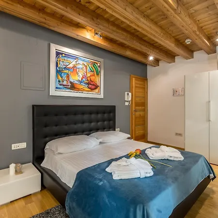 Guest house Marta - Stone House In The Center -