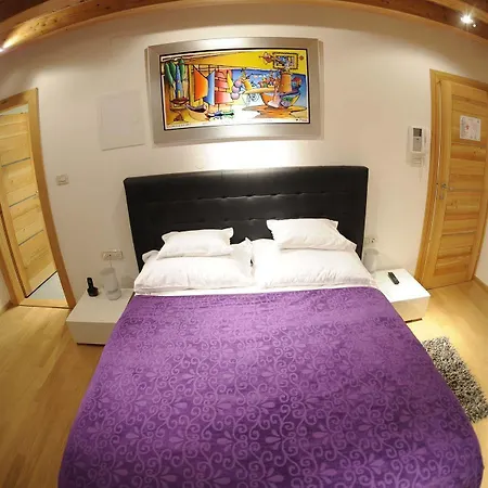 Marta - Stone House In The Center - Guest house 4*