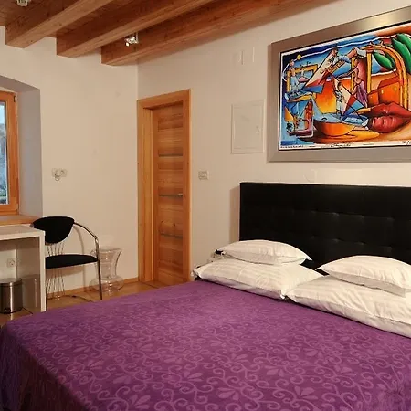 Marta - Stone House In The Center - Casa de hóspedes Split